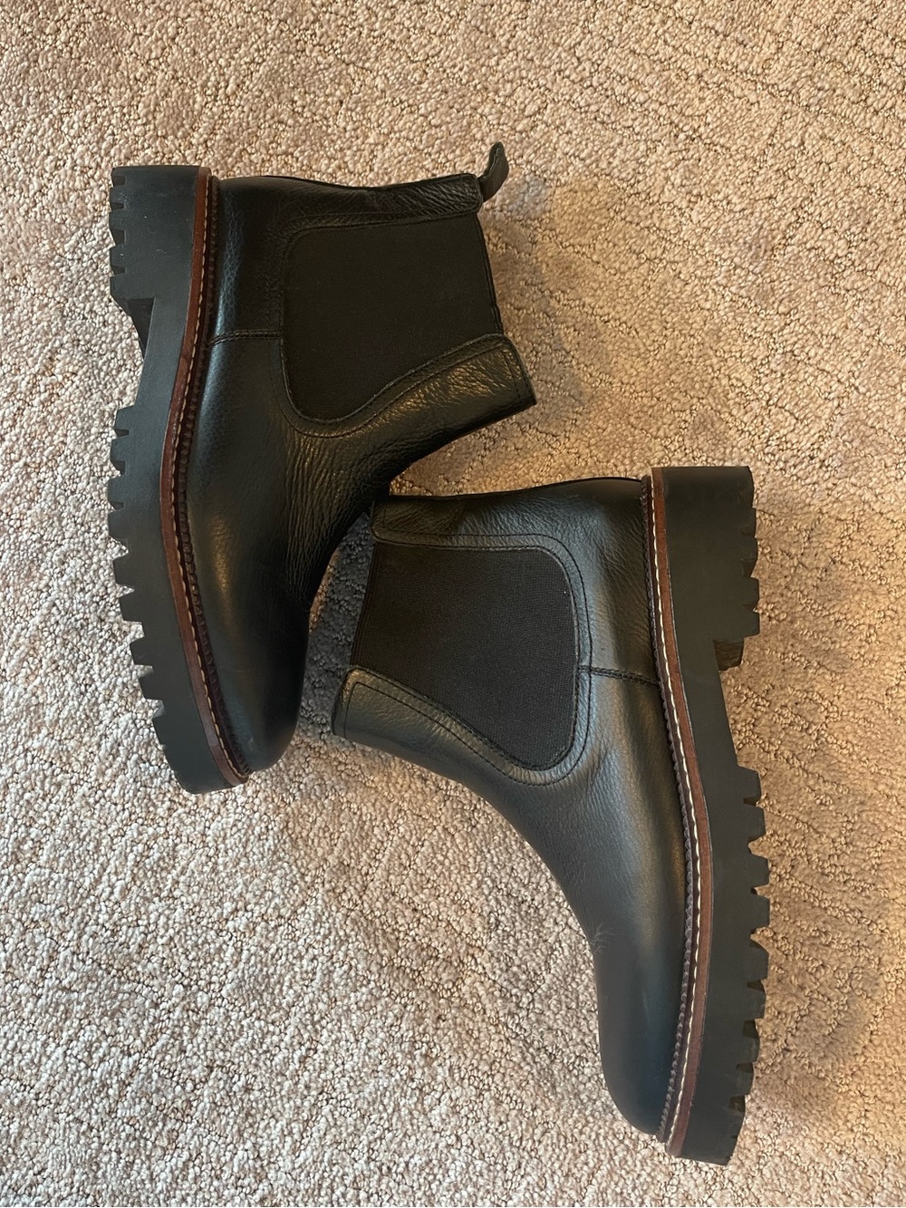 Caslon Miller Black Water Resistant Chelsea Boot, Pebbled Leather, Lug Sole, 8M - Picture 6 of 16